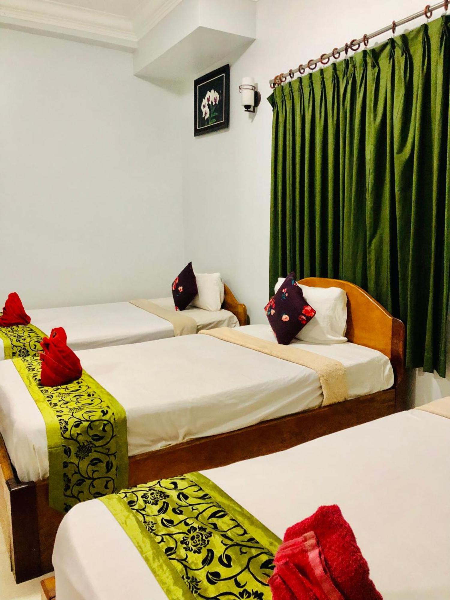 Golden Papaya Guesthouse 시엠리아프 외부 사진