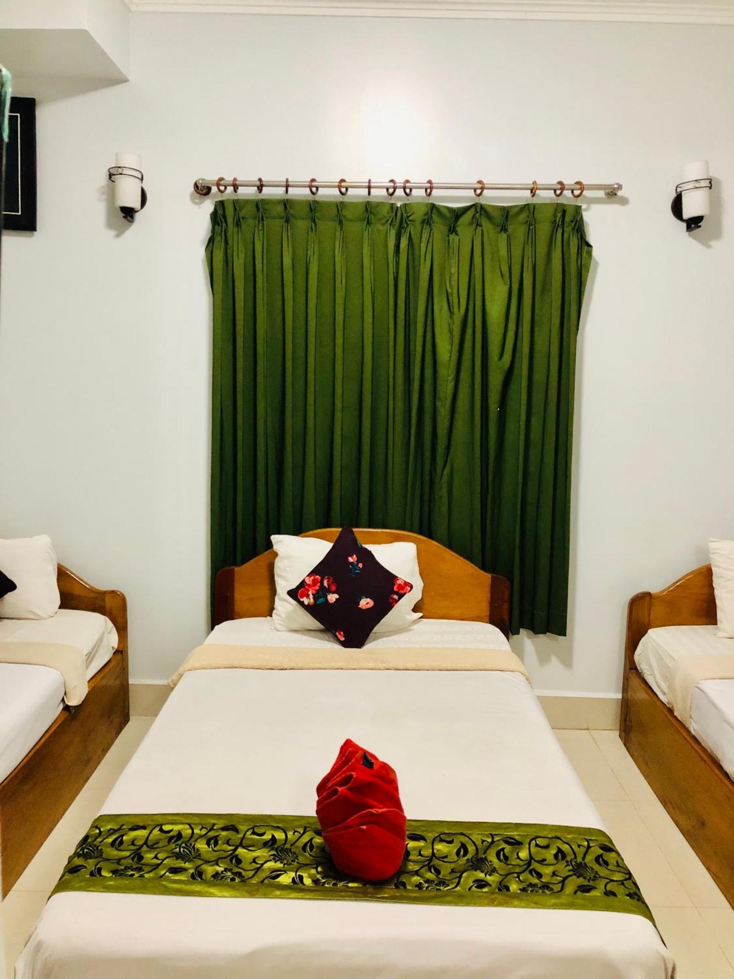 Golden Papaya Guesthouse 시엠리아프 외부 사진